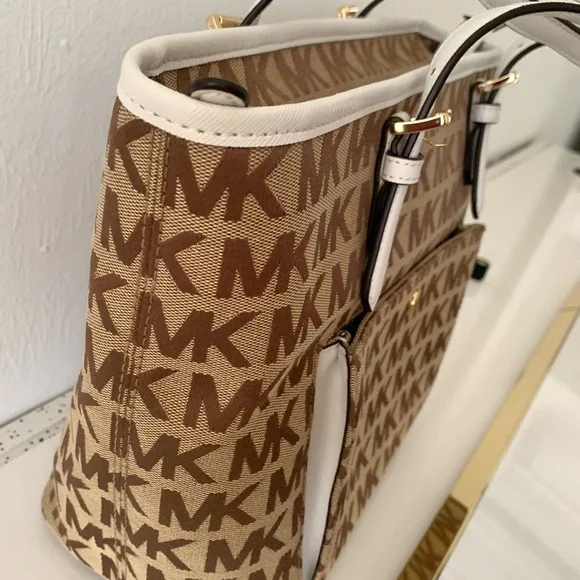 Michael Kors Brown Signature bag Monogram Tote Gold Hardware and White Trim NEW - Picture 7 of 13